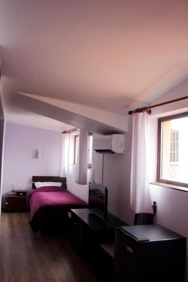Guest House Bulgari Kazanlŭk Eksteriør bilde
